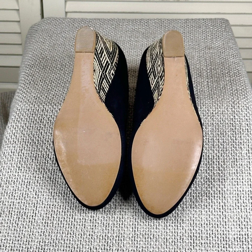 Chic Eva by Coral‎ 8 AK Black & Tan Wedges Modern Classic Geometric Heels Size 6